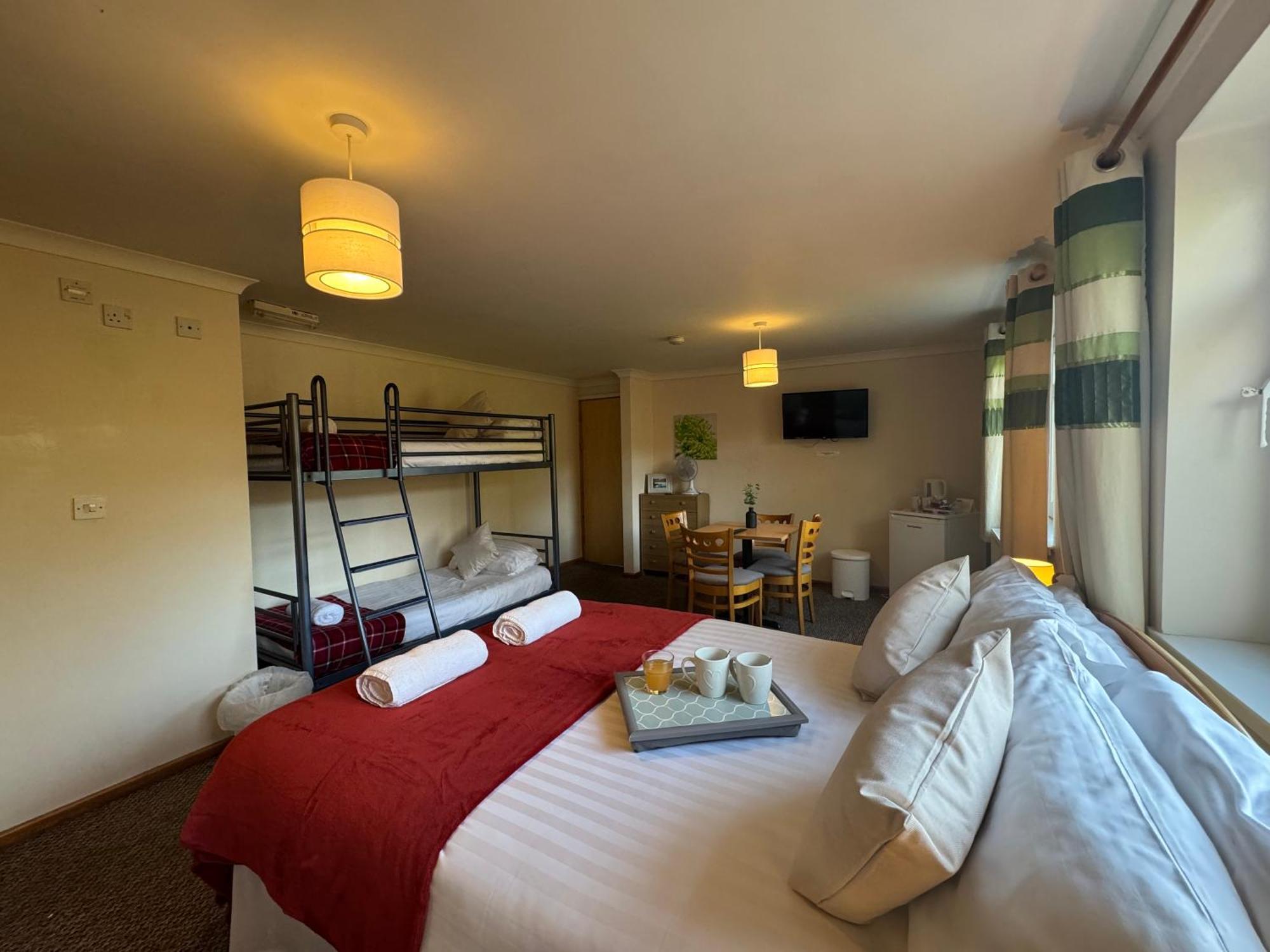 The Carpenters Arms In Broadway, 3* Laugharne